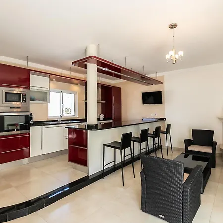 Villa 18v3 By Algarvemanta
